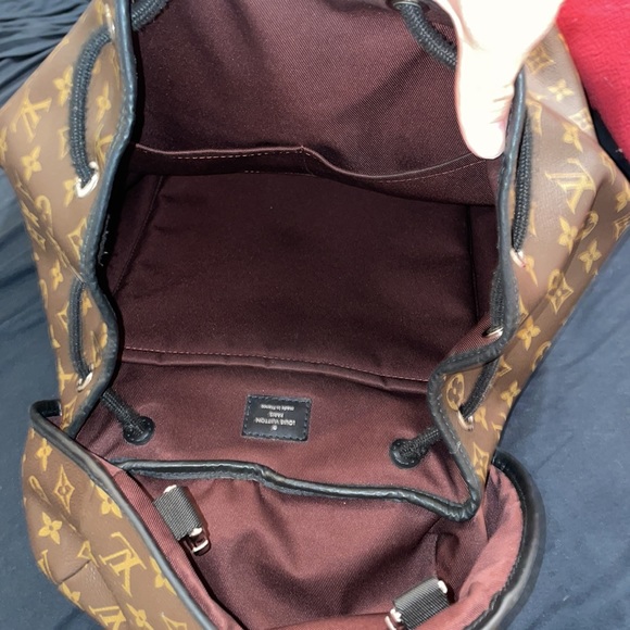 Louis Vuitton backpack monogram great condition - Picture 11 of 14